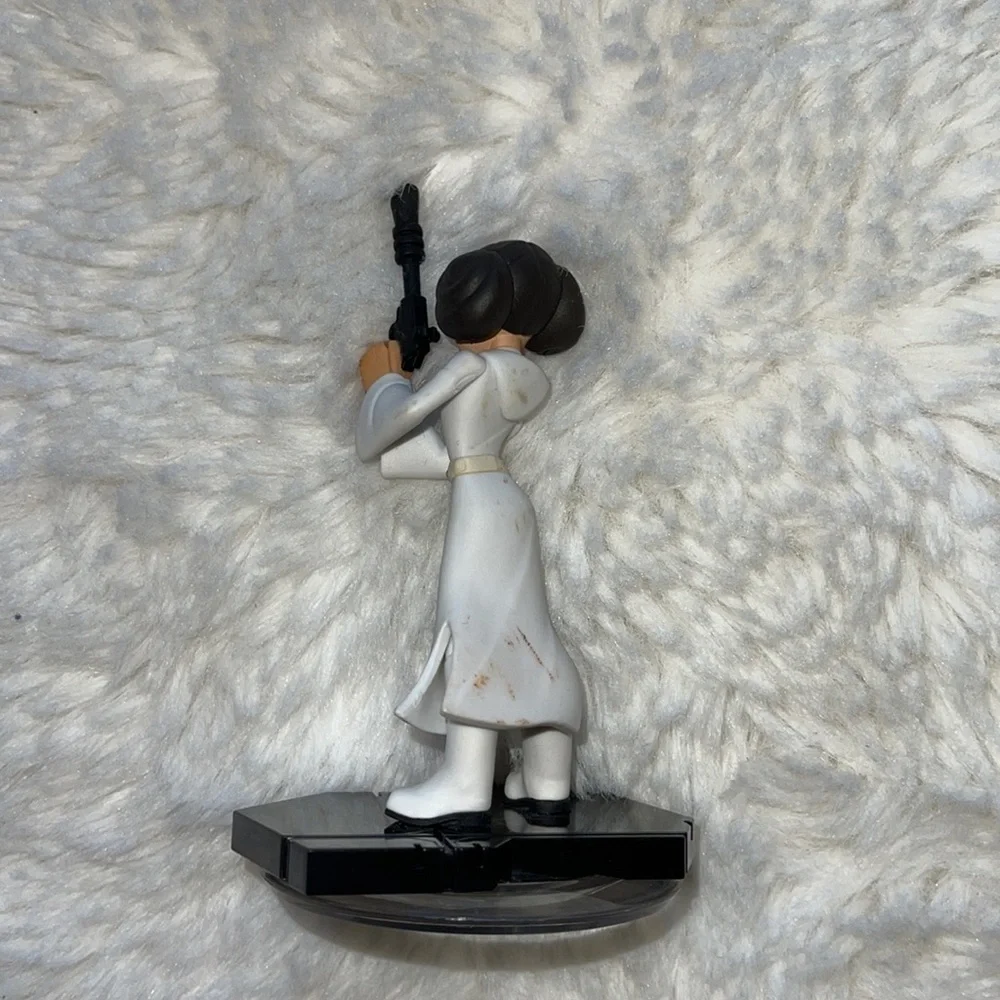 Disney’s princes Leia Star Wars only used as display a few scuffs in the back